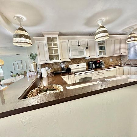 Beach Oasis 704 Lovely Daytona Ocean Front For 5 Sleeps Up To 12 Daytona Beach Esterno foto