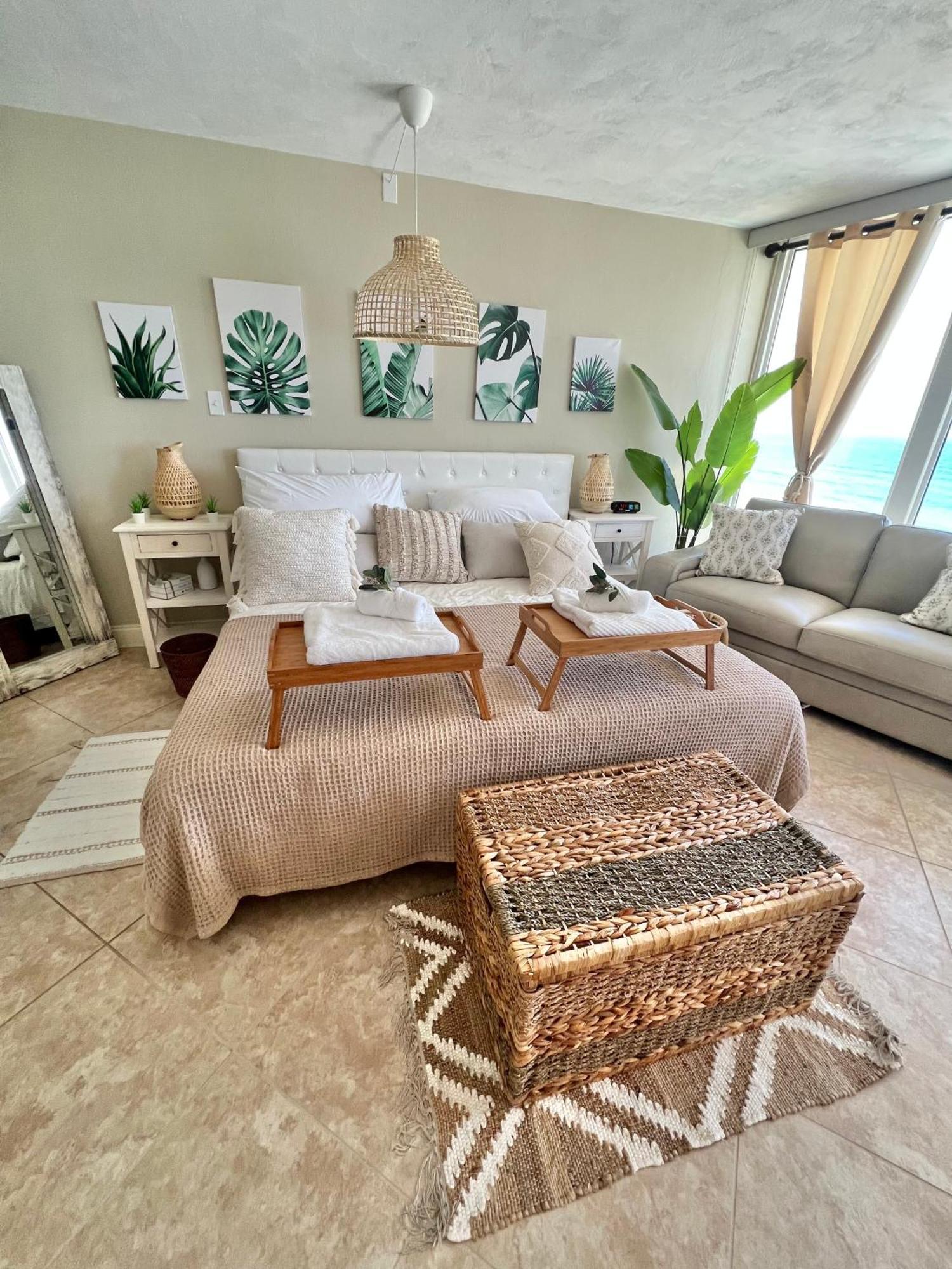 Beach Oasis 704 Lovely Daytona Ocean Front For 5 Sleeps Up To 12 Daytona Beach Esterno foto