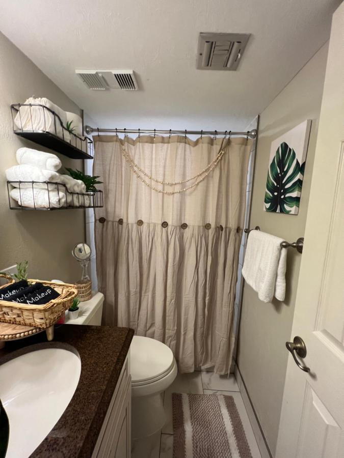 Beach Oasis 704 Lovely Daytona Ocean Front For 5 Sleeps Up To 12 Daytona Beach Esterno foto