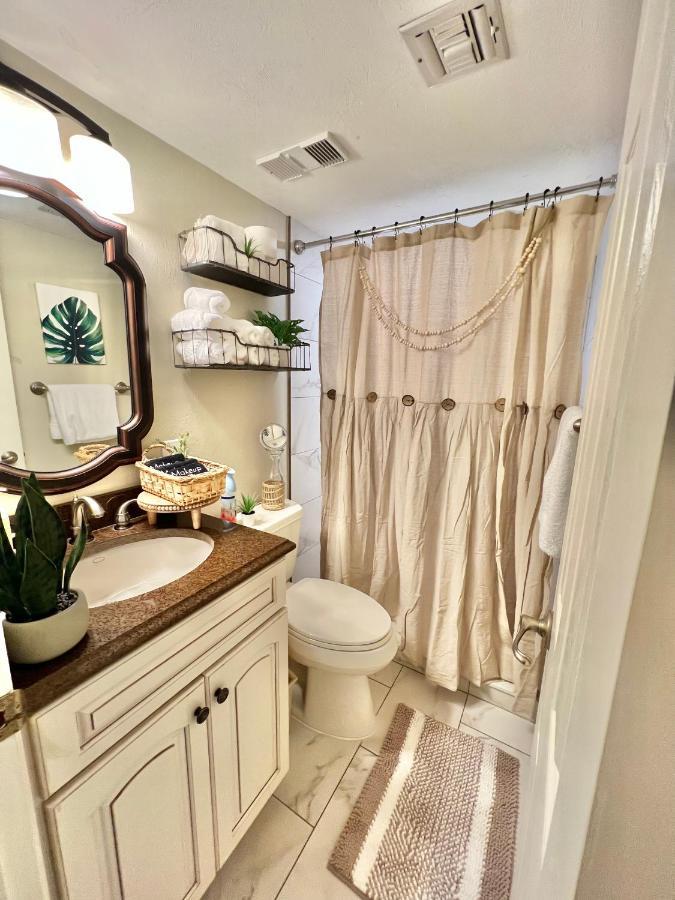 Beach Oasis 704 Lovely Daytona Ocean Front For 5 Sleeps Up To 12 Daytona Beach Esterno foto