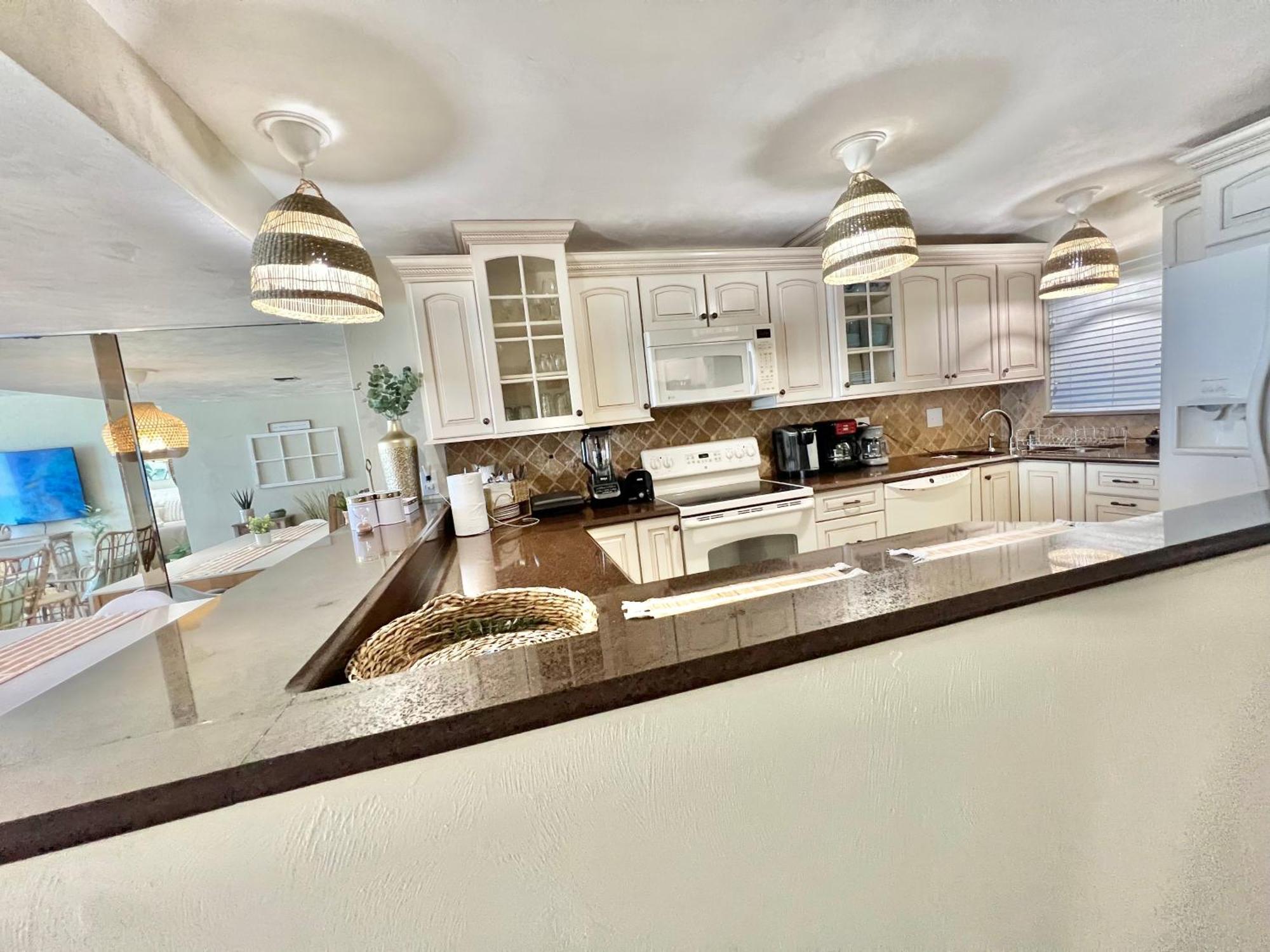 Beach Oasis 704 Lovely Daytona Ocean Front For 5 Sleeps Up To 12 Daytona Beach Esterno foto